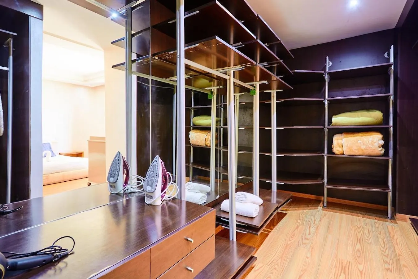Casablanca 3 Bed Unit In Triangle D'Or With Parking Apartment