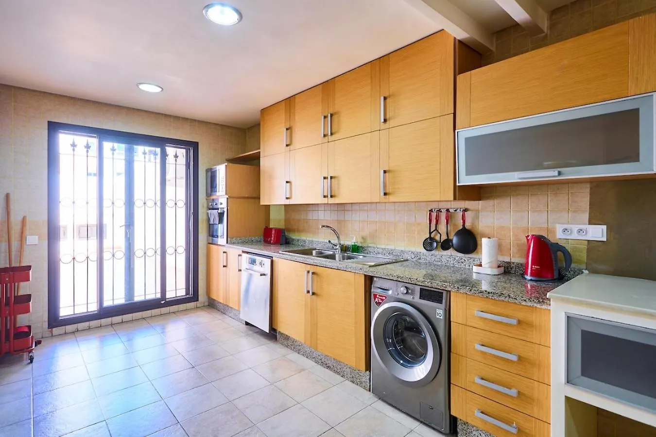 Casablanca 3 Bed Unit In Triangle D'Or With Parking Apartment