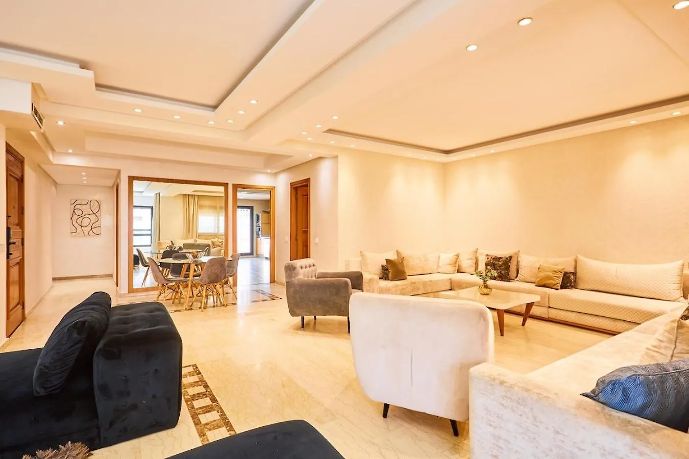 Casablanca 3 Bed Unit In Triangle D'Or With Parking Apartment 0*,  Morocco