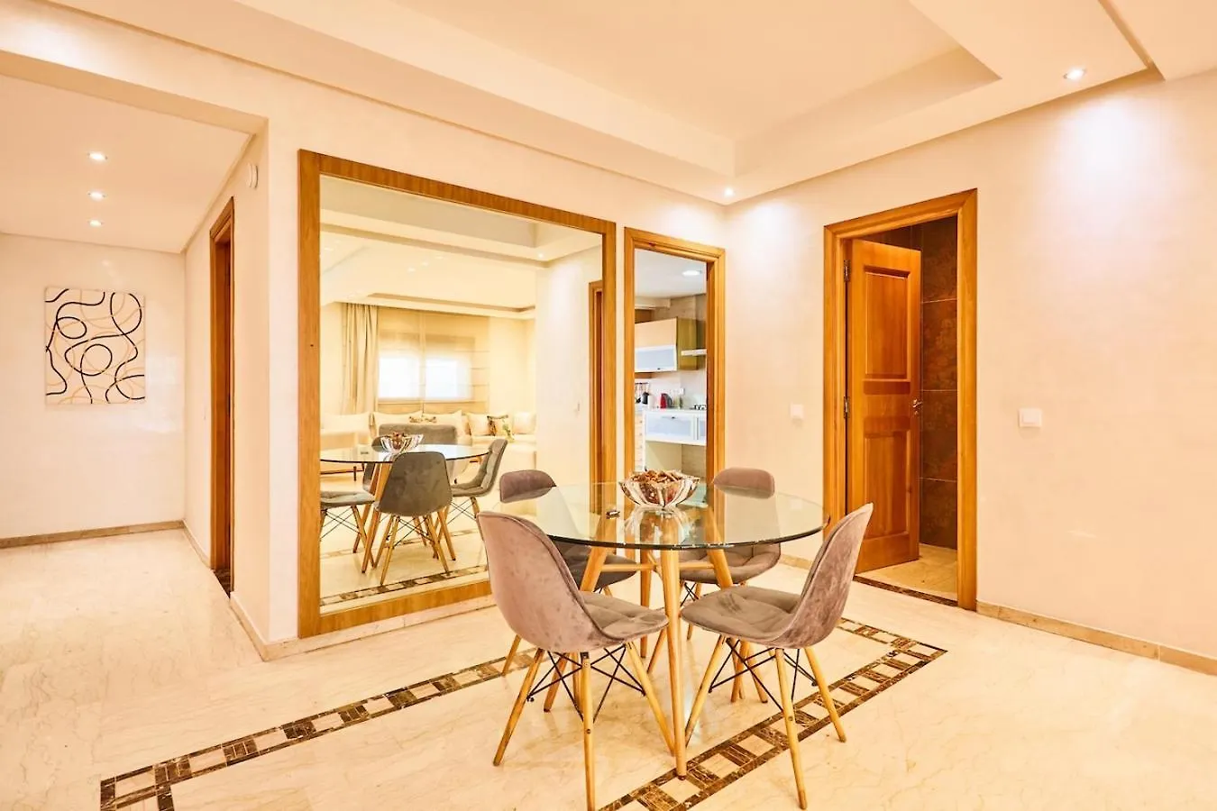 Casablanca 3 Bed Unit In Triangle D'Or With Parking Apartment