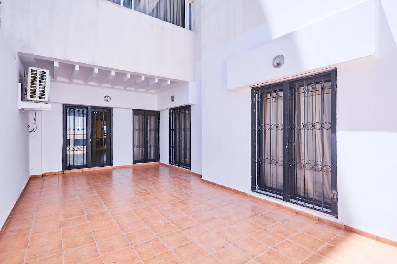 Casablanca 3 Bed Unit In Triangle D'Or With Parking Apartment