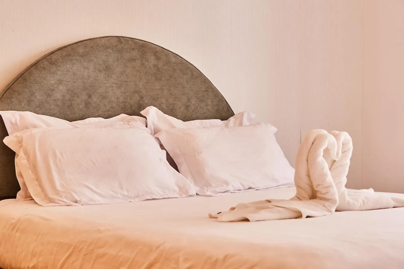 Casablanca 3 Bed Unit In Triangle D'Or With Parking Apartment 0*,