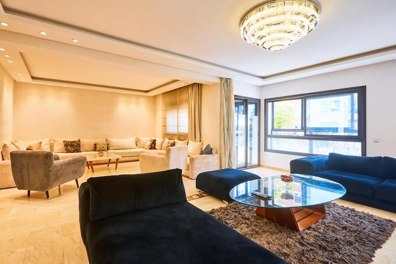 Casablanca 3 Bed Unit In Triangle D'Or With Parking Apartment