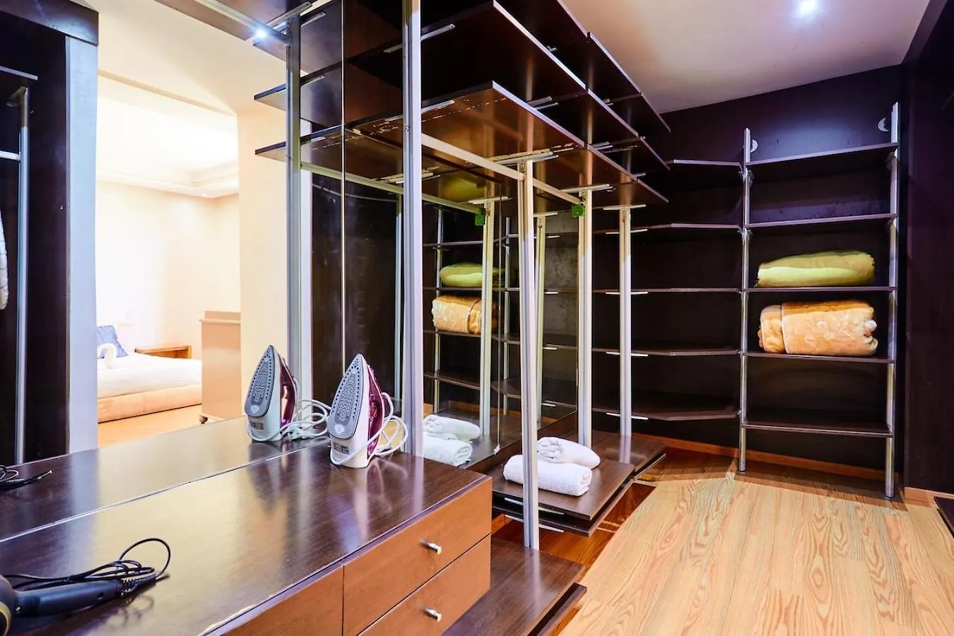 Casablanca 3 Bed Unit In Triangle D'Or With Parking Apartment