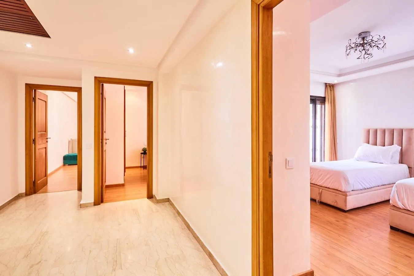 Casablanca 3 Bed Unit In Triangle D'Or With Parking Apartment